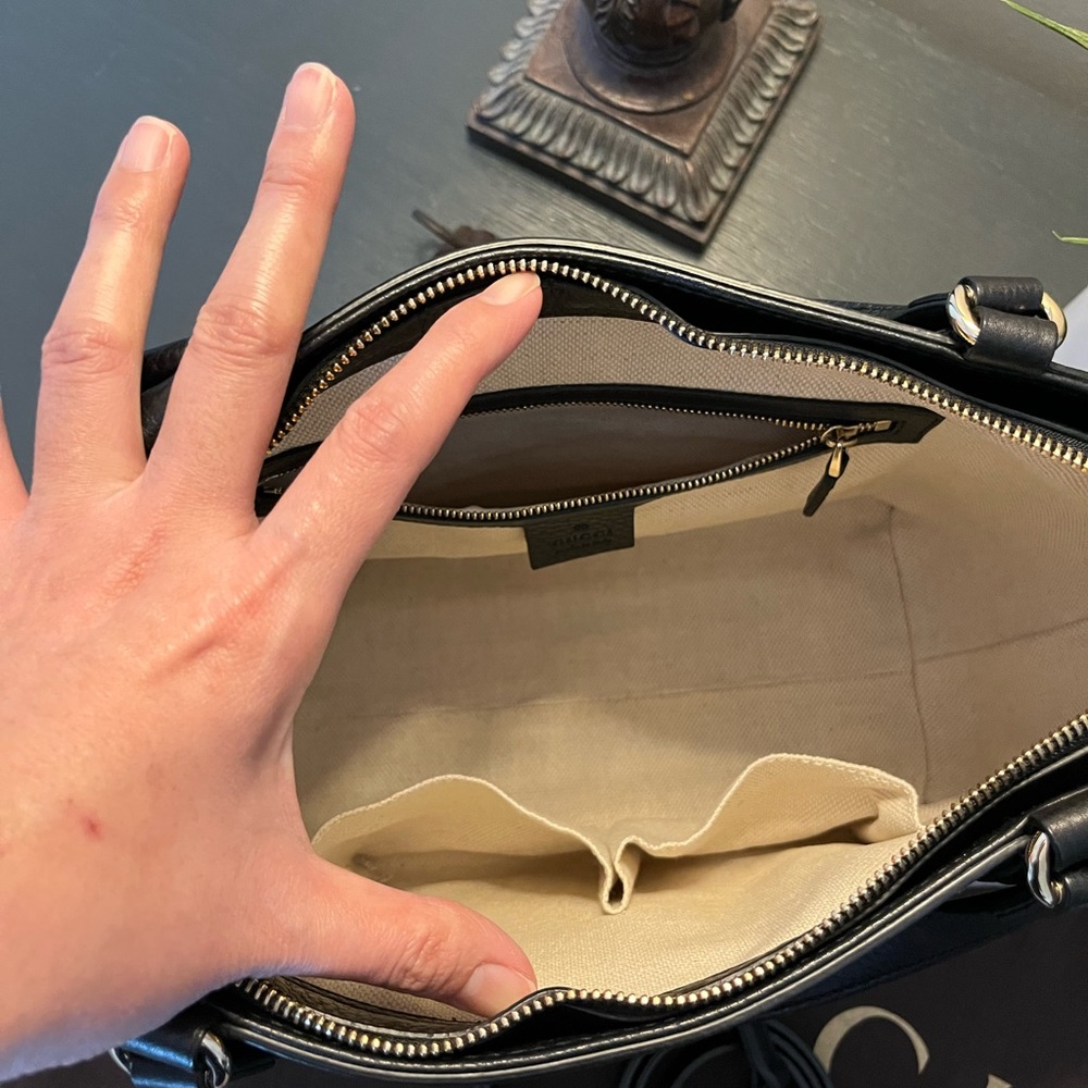 Gucci Sling Bag - Black - Picture 6 of 7